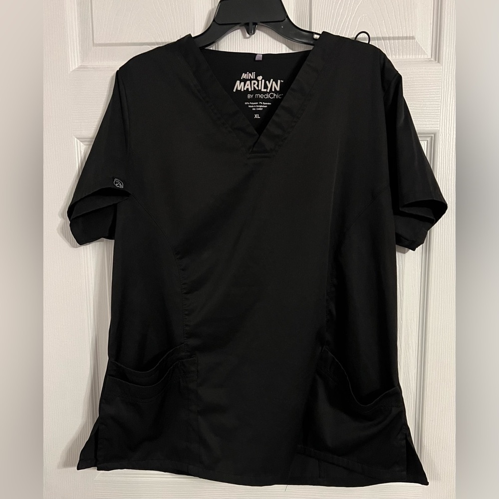 MiNi MARILYN™ BY mediChic™ Women’s Xl Black Scrub Shirt Short Sleeve